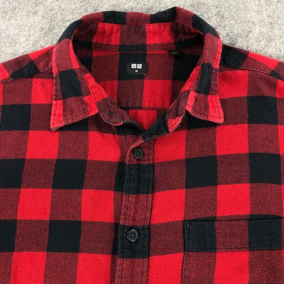 Uniqlo Button Up Flannel Mens Medium Black Red Plaid Long Sleeve Shirt Pocket - Picture 5 of 10